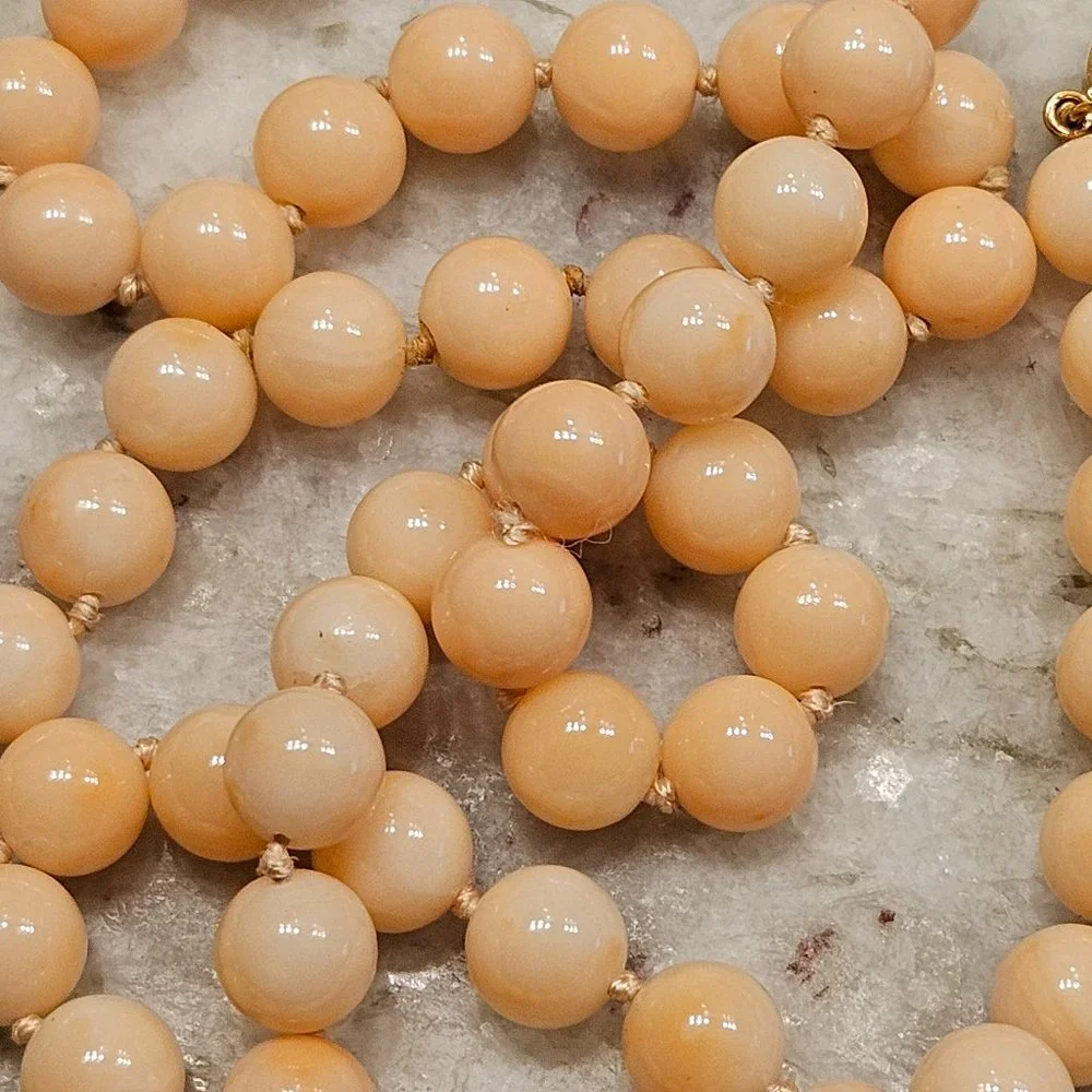 RARE VINTAGE ESTATE ANGEL SKIN CORAL 14K GOLD 31